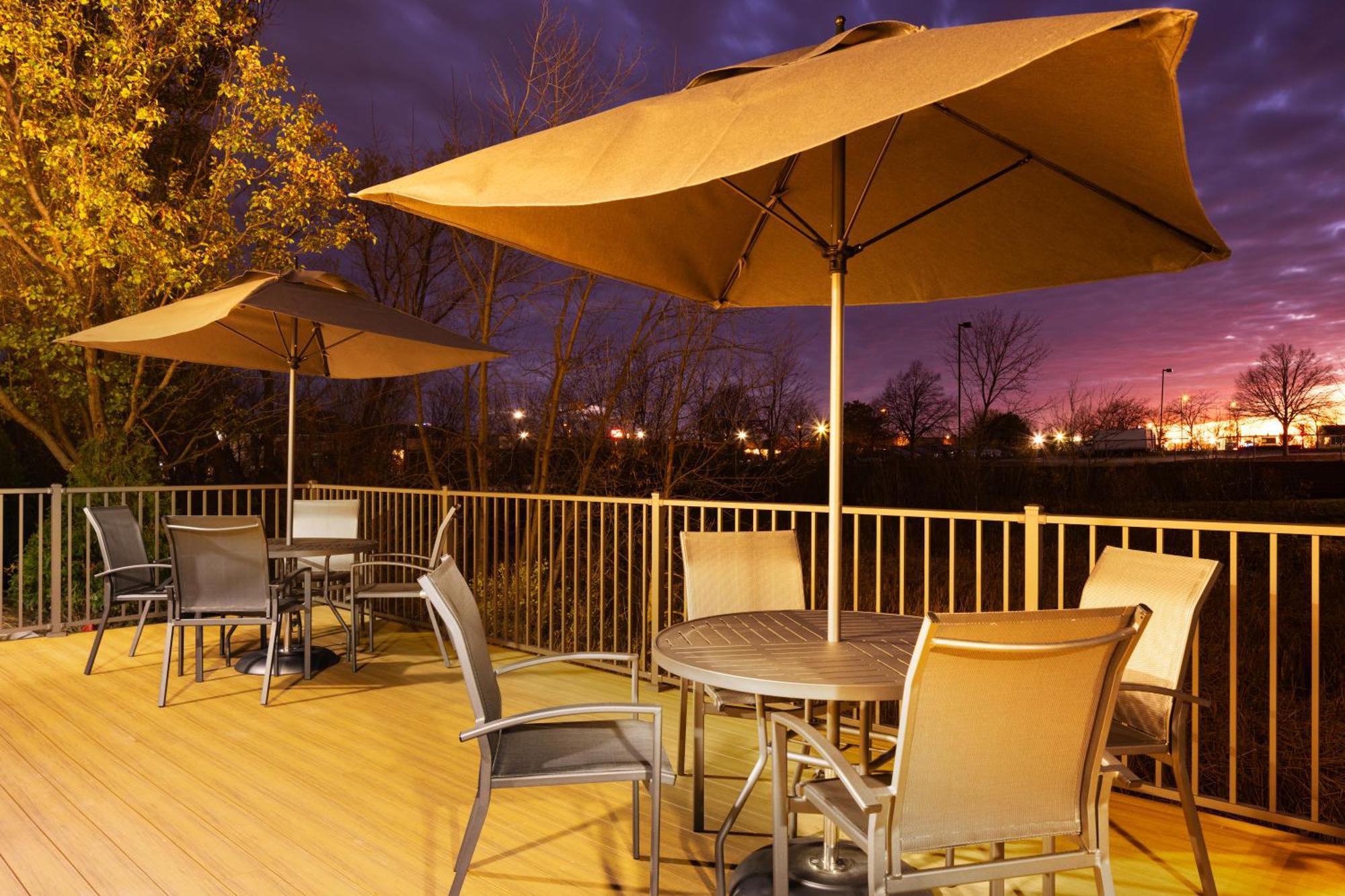 Fairfield By Marriott Inn & Suites Cedar Rapids North Exterior photo