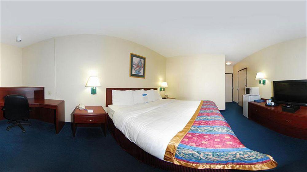 Fairfield By Marriott Inn & Suites Cedar Rapids North Exterior photo